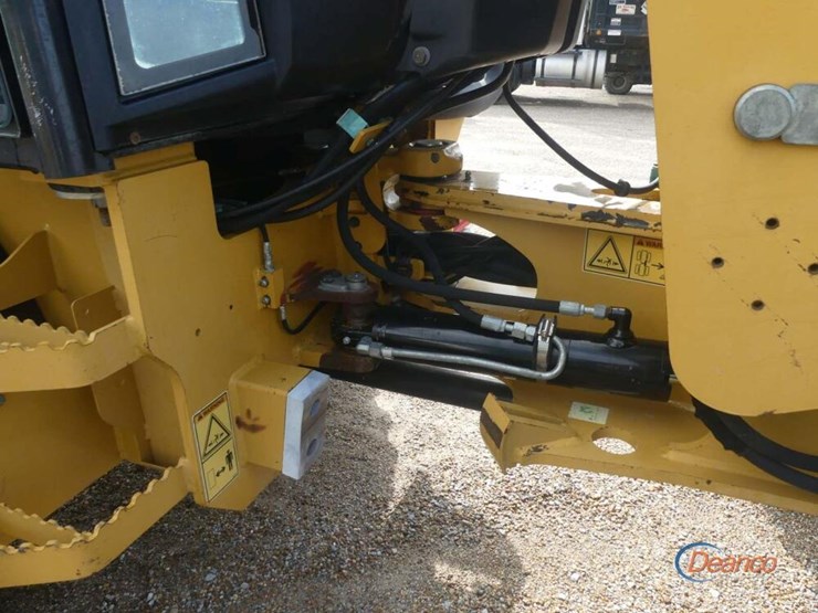 2014-caterpillar-908h2-image-10
