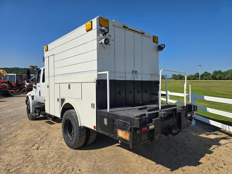 2008-international-durastar-4300-image-3