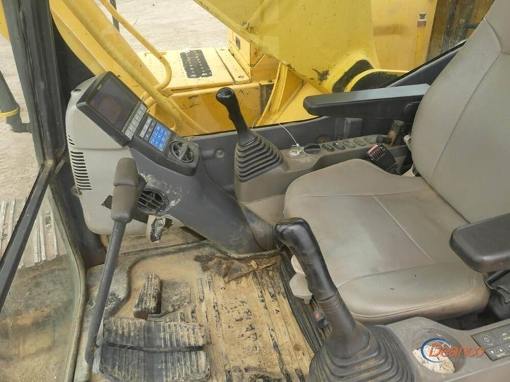 2016-komatsu-pc210-lc-11-image-11