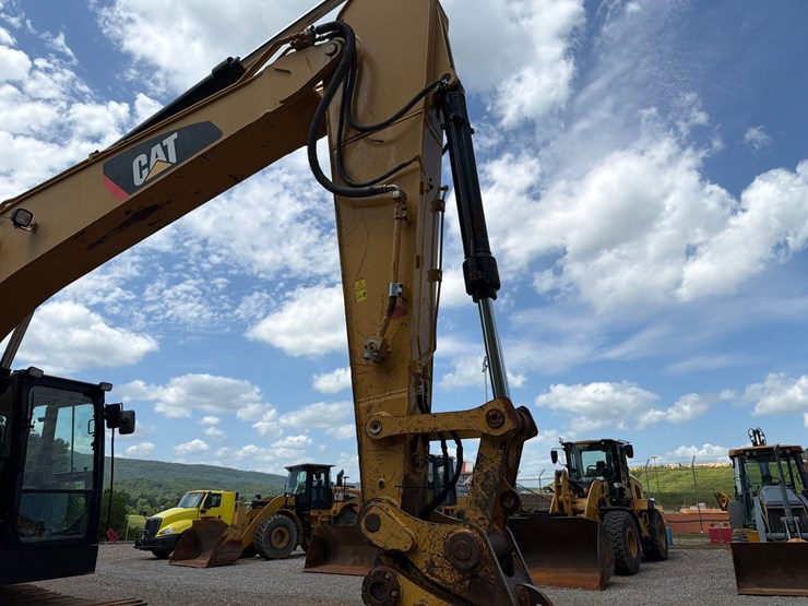 #4034-•-caterpillar-328d-lcr-excavator-image-17
