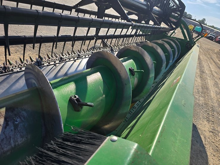 john-deere-635f-image-14