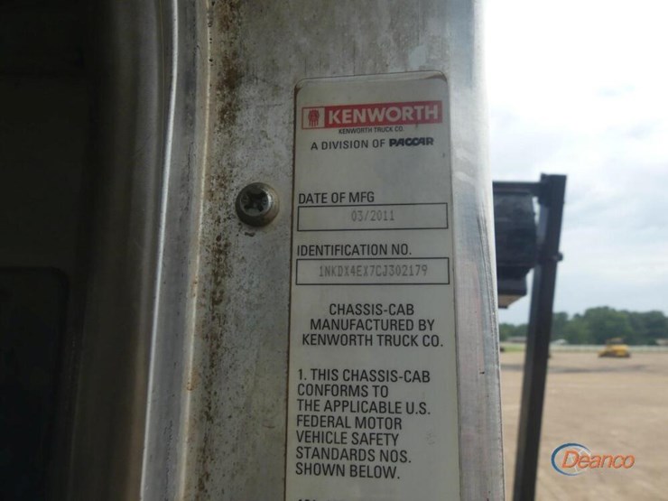 2012-kenworth-t800-image-29
