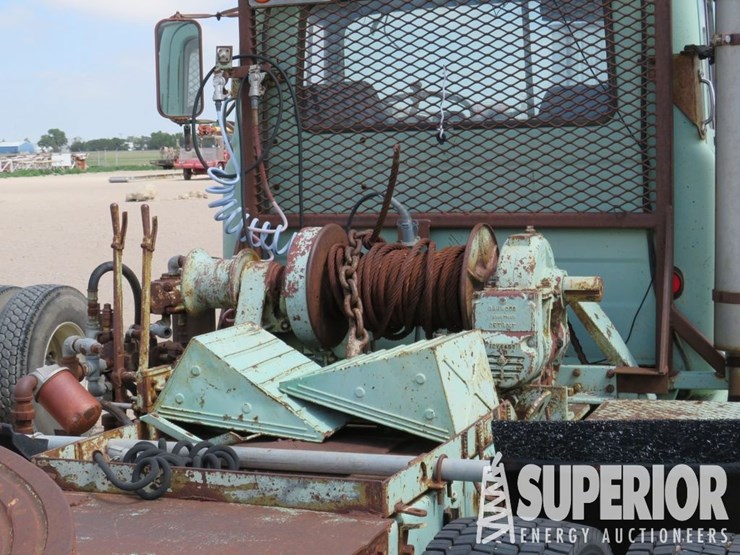 mack-r-700-t/a-winch-tractor-image-5