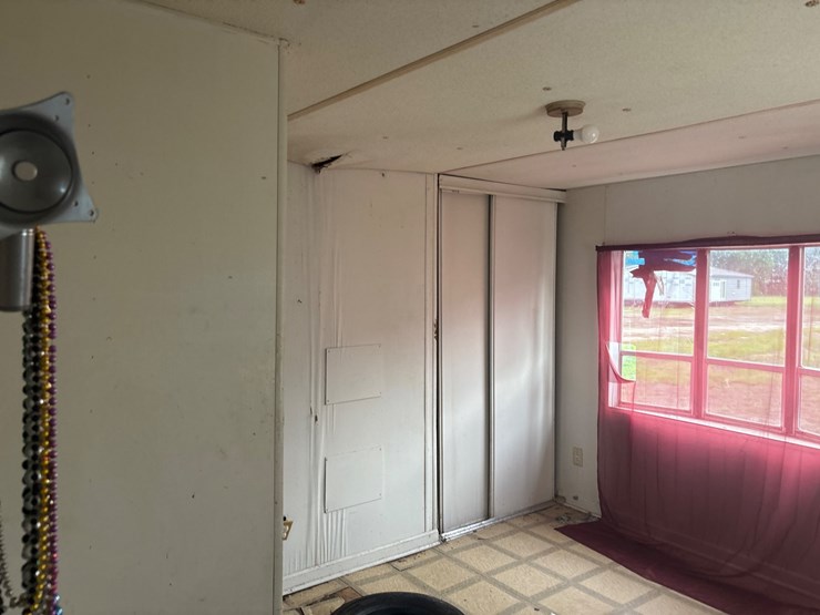 #302-•-mobile-home-image-17