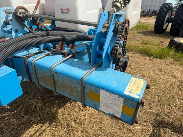 #51909-•-monosem-12-twin-row-38"-center-planter-05a116-inv#51909-image-118