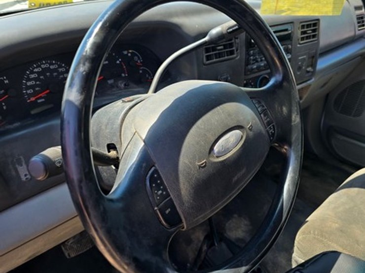 2004-ford-f350-image-26
