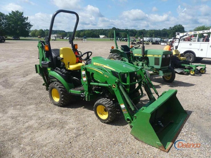 john-deere-1025r-image-1