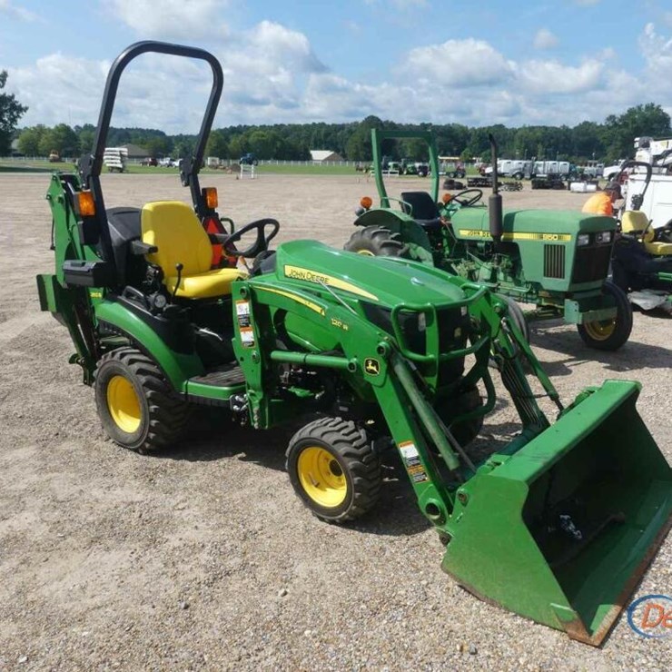 JOHN DEERE 1025R