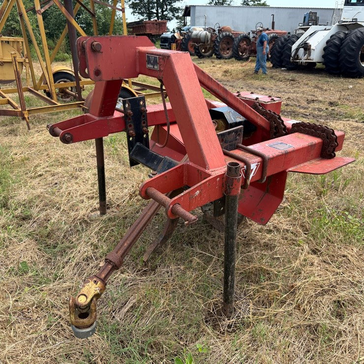 #51941 • UFT 370 PTO Ditcher 7670 INV#51941