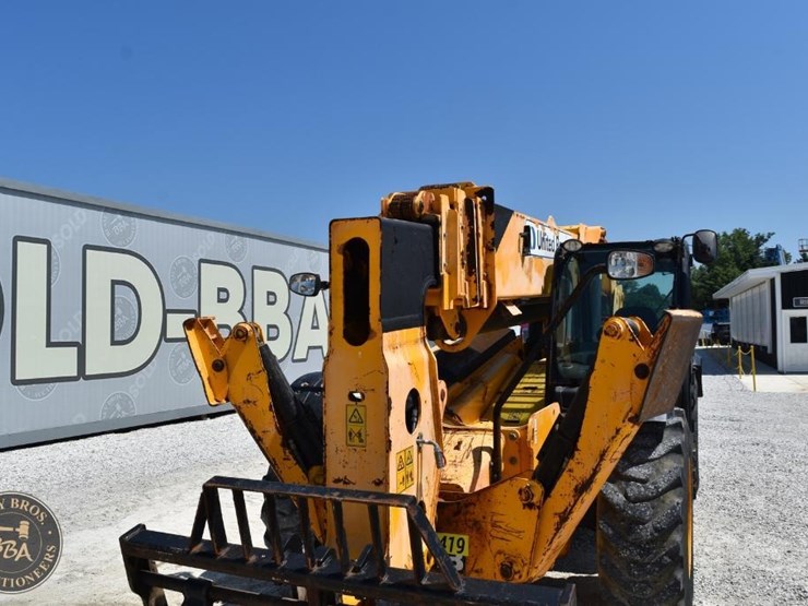 2018-jcb-512-56-image-18