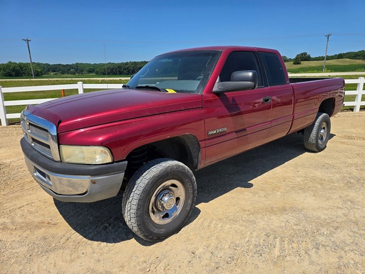 1996-dodge-ram-2500-image-1