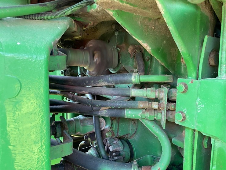 john-deere-8430-image-24