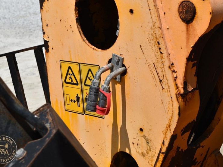 2018-jcb-512-56-image-23