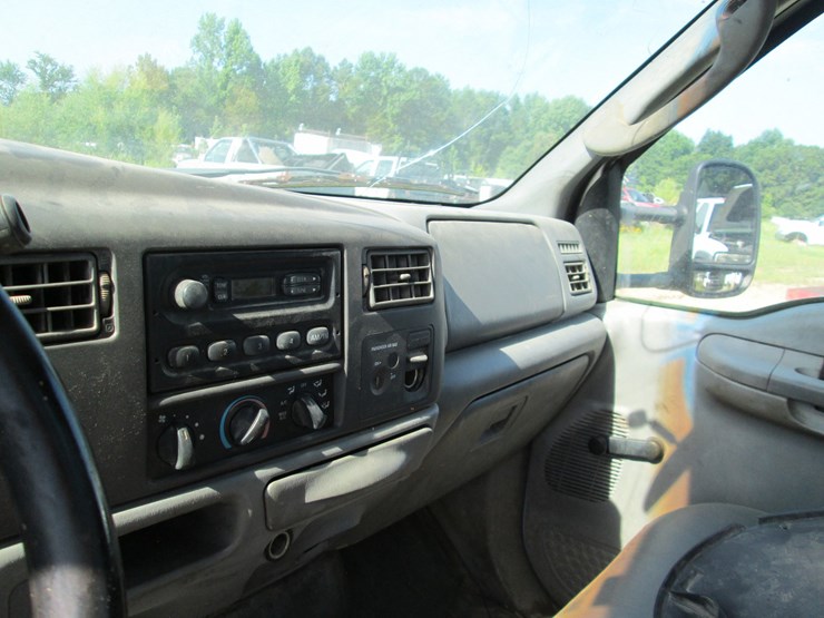 2004-ford-f350-image-15