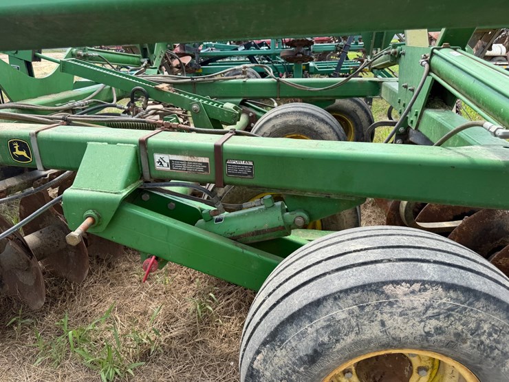 john-deere-37-image-32