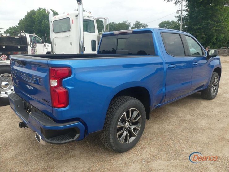 2022-chevrolet-silverado-1500-z71-image-2