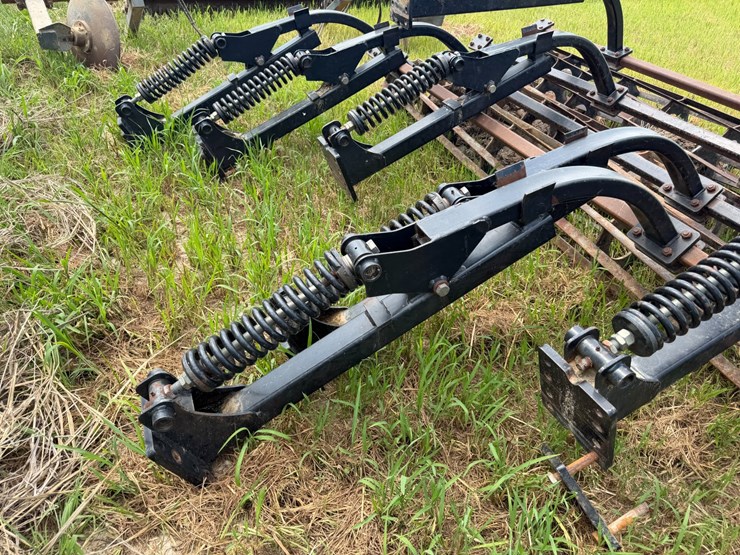 case-ih-330-image-69