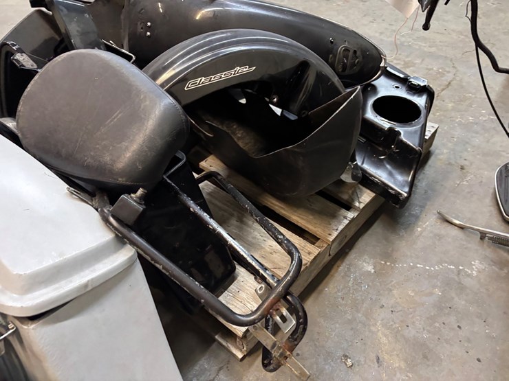 #401-•-1999-yamaha-v-star-650-classic-for-parts/-repairs-image-8