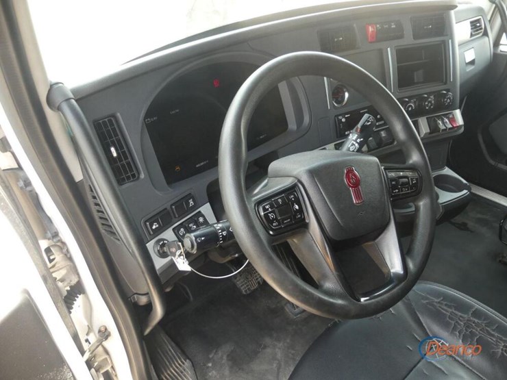 2022-kenworth-t680-image-15