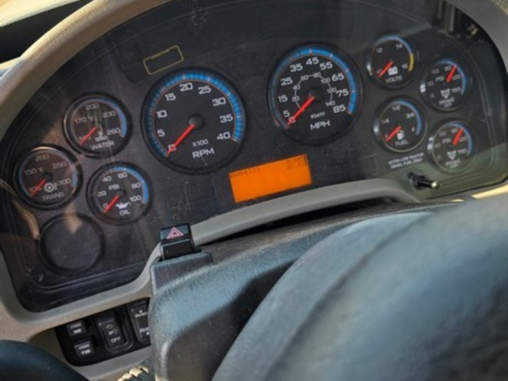 2011-international-durastar-4300-image-33