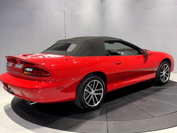 #1517-•-2002-chevrolet-camaro-ss-image-38