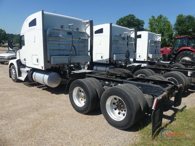 2022-kenworth-t680-image-3