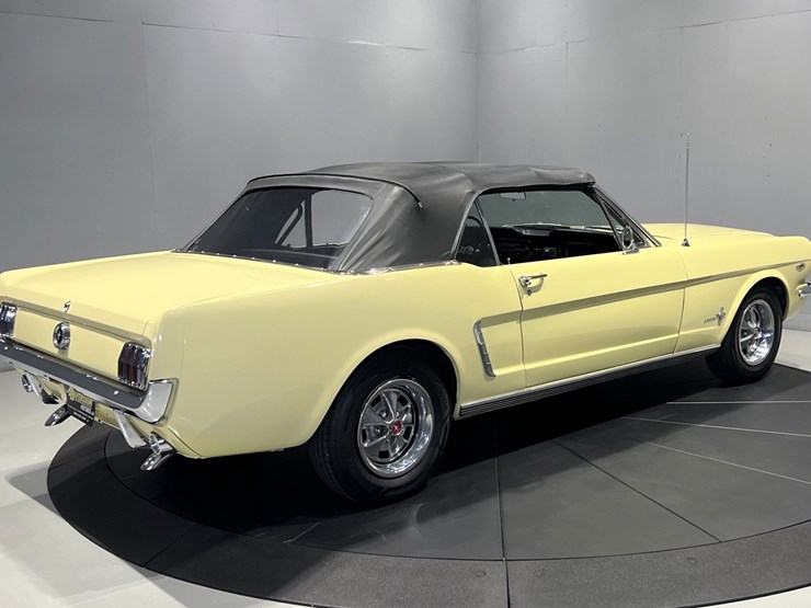 #1512-•-1965-ford-mustang-convertible-image-32