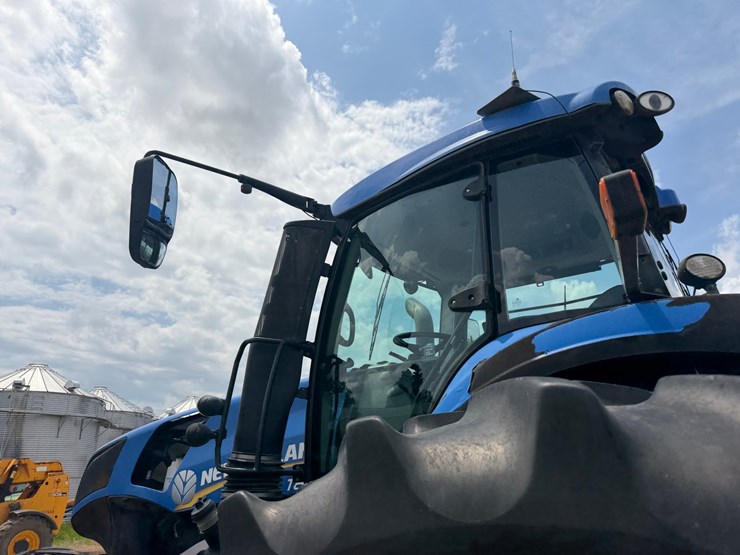 2015-new-holland-t8.350-image-22