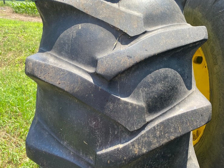 john-deere-8430-image-70