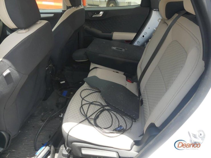 2020-ford-escape-image-8