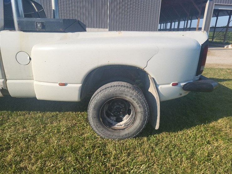 2003-dodge-ram-3500-4x4-4-door-truck-image-18
