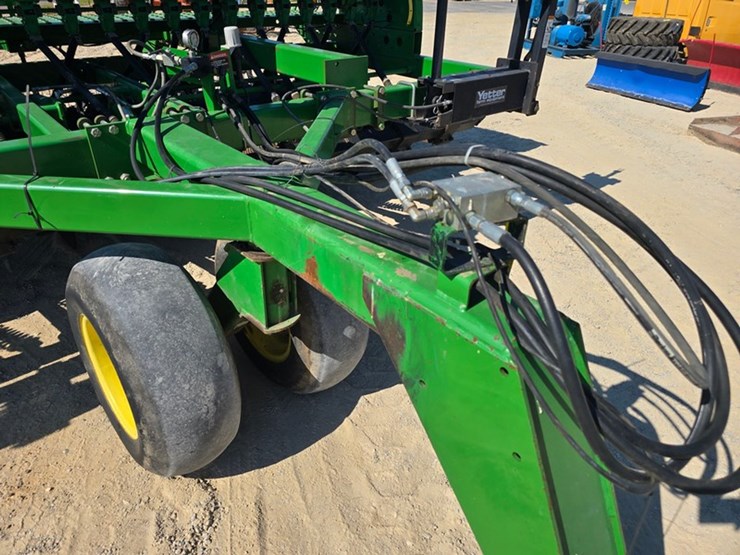 john-deere-1560-image-10