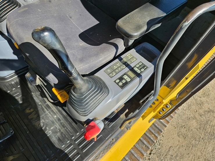 2006-komatsu-pc300-lc-image-70