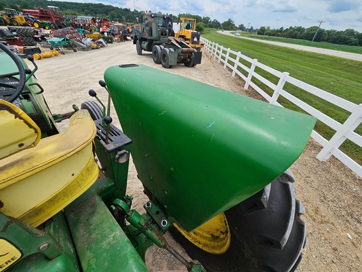 john-deere-4320-image-19