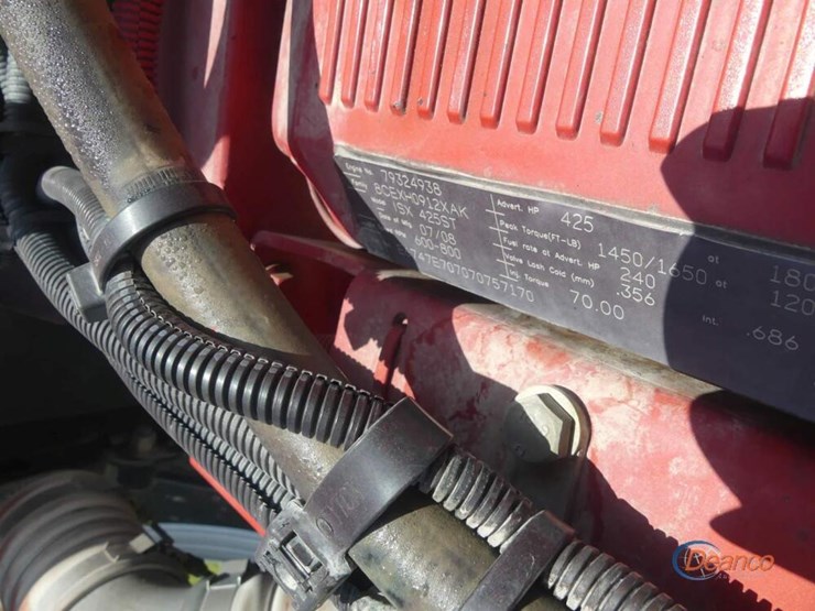 2009-peterbilt-388-image-10