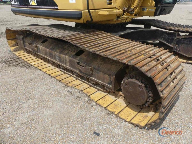 2001-caterpillar-322c-image-8
