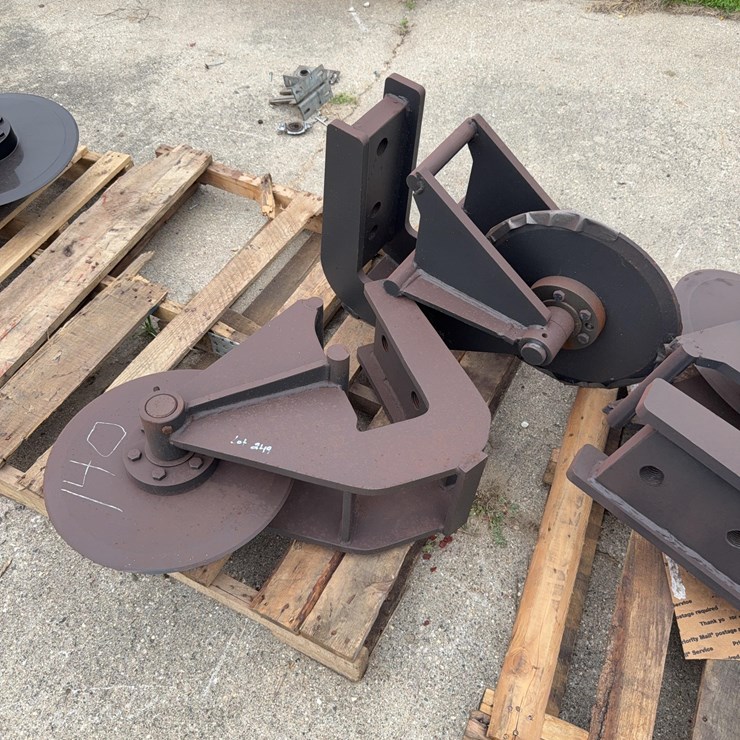 Bucket Mount Asphalt Cutter