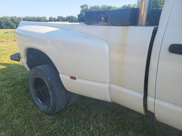 2003-dodge-ram-3500-4x4-4-door-truck-image-32