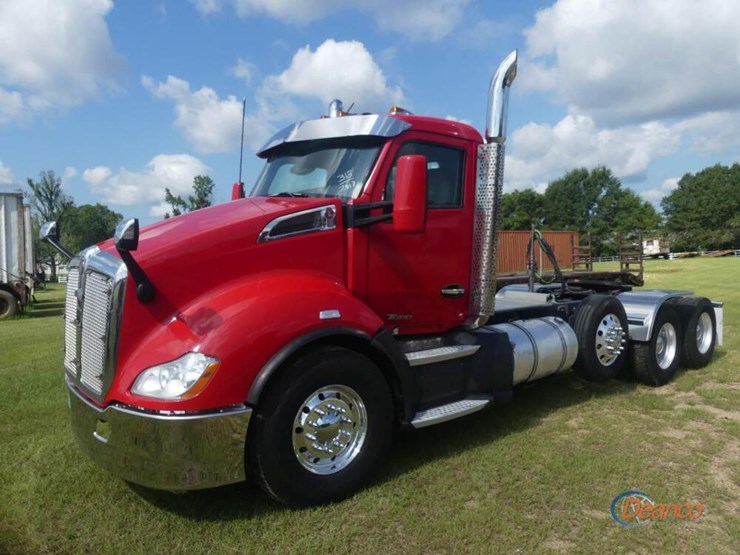 2017-kenworth-t680-image-24
