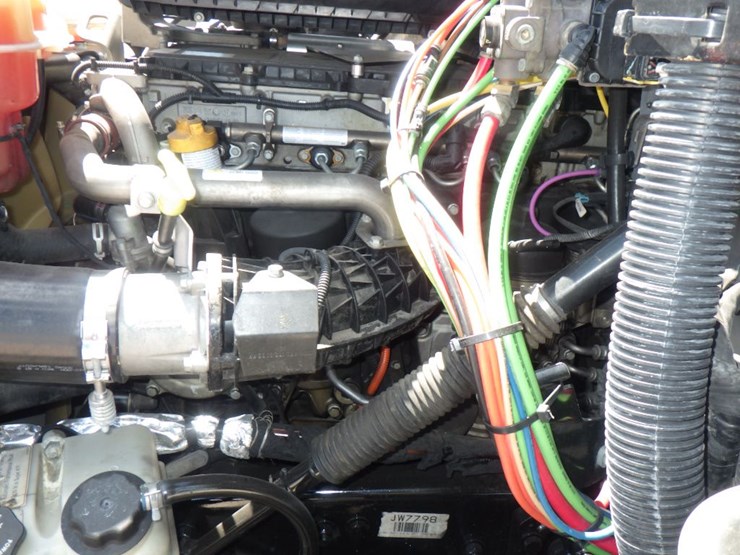 2018-freightliner-cascadia-116-image-22