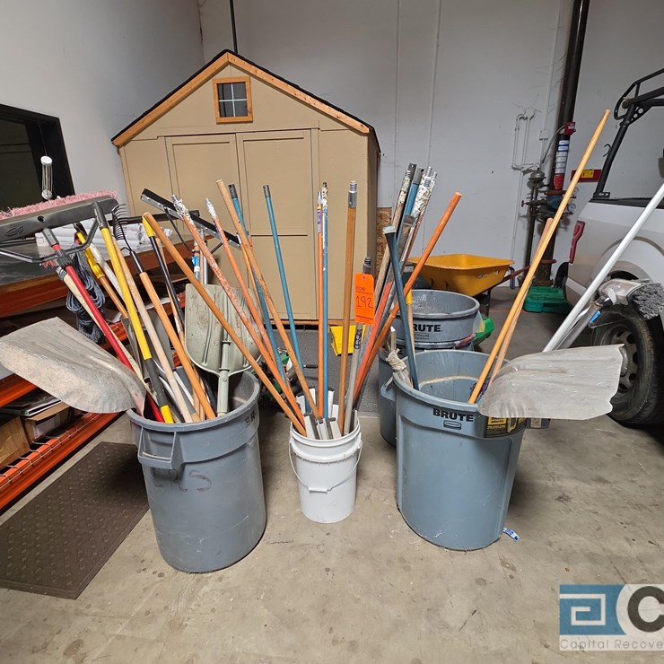 ASS'T BROOM STICKS, SQUEEGEES, AND ATTACHMENT HEADS