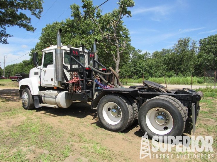2006-mack-chn613-image-3