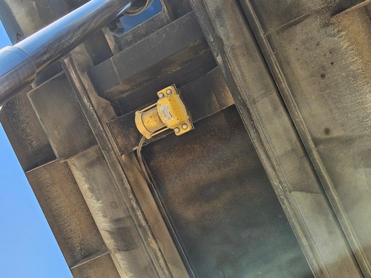2006-caterpillar-c13-image-28