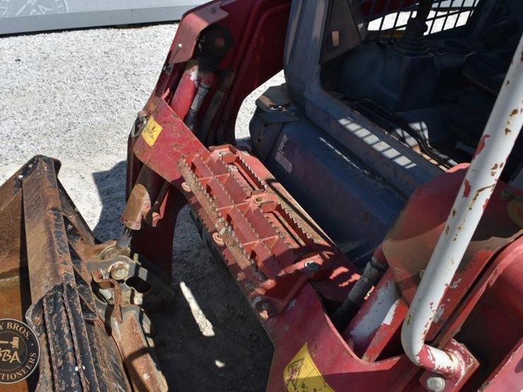 takeuchi-tl10v2-image-44