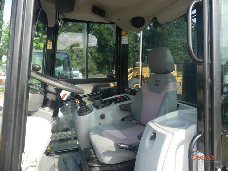 2014-caterpillar-908h2-image-13