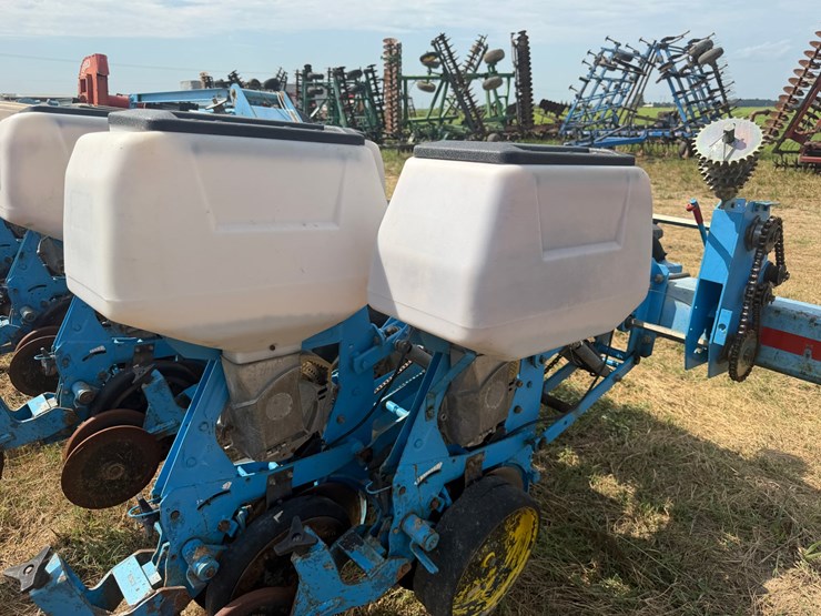 #51909-•-monosem-12-twin-row-38"-center-planter-05a116-inv#51909-image-19