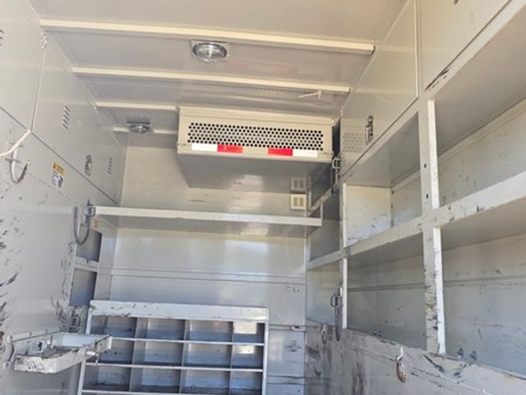 2011-international-durastar-4300-image-11
