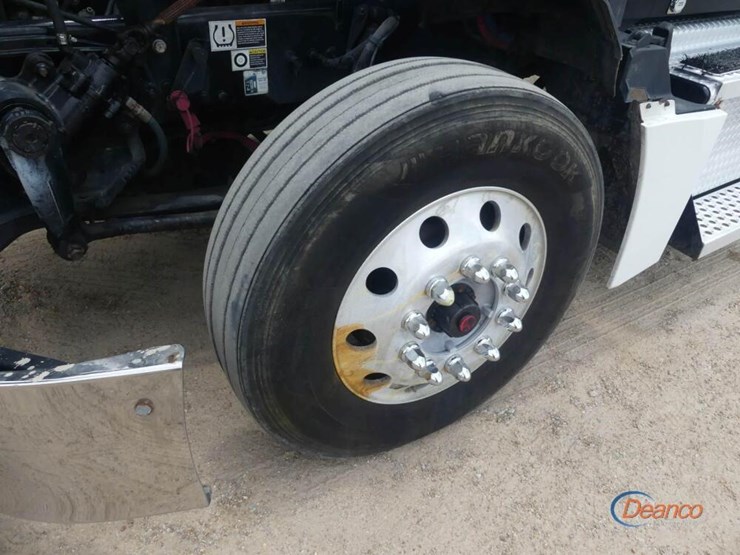 2022-kenworth-t680-image-13