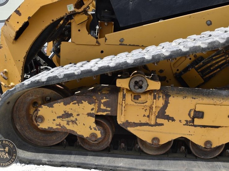 2019-caterpillar-299d3-image-26