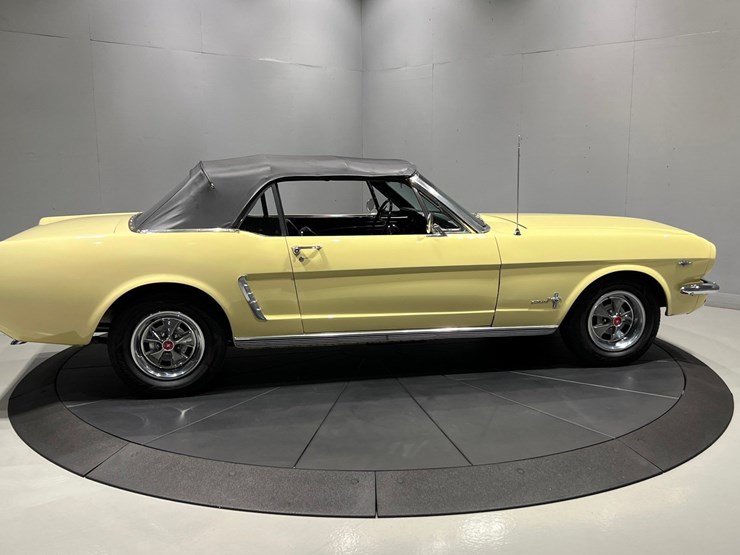 #1512-•-1965-ford-mustang-convertible-image-51